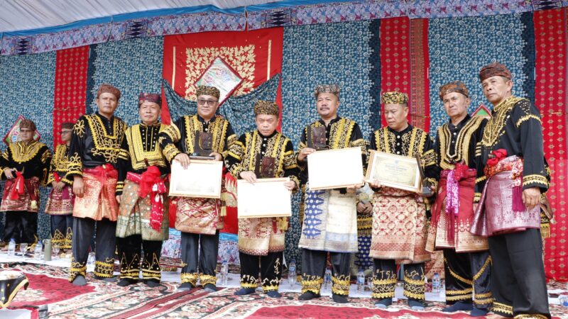 Kenduri Sko 6 Luhah Sungai Penuh: Al Haris, Alfin, Monadi dan Alpian Terima Gelar Kehormatan Adat. (4/7/26)