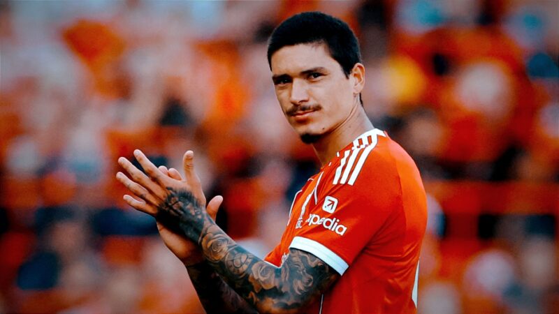 Poto : Darwin Nunez (searching)