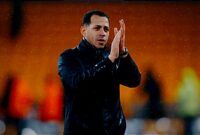 Pelatih Chelsea, Liam Rosenior (AFP/Darren Staples)