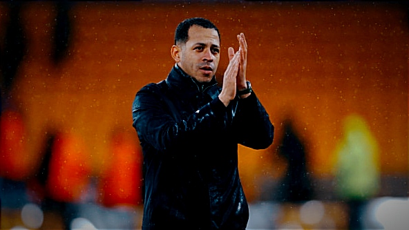 Pelatih Chelsea, Liam Rosenior (AFP/Darren Staples)