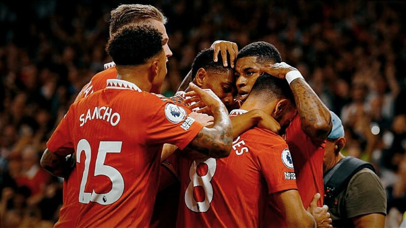 Selebrasi skuad Manchester United untuk gol Marcus Rashford ke gawang Liverpool, Premier League 2022/23 (c) AP Photo
