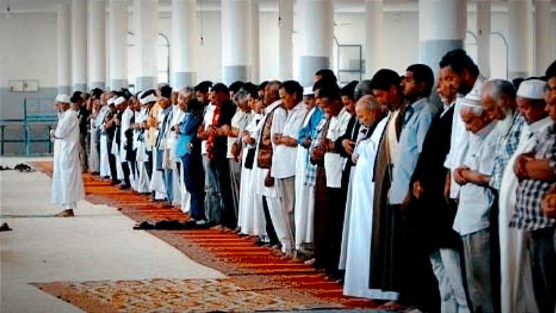 Ket. Gambar Sholat berjama'ah