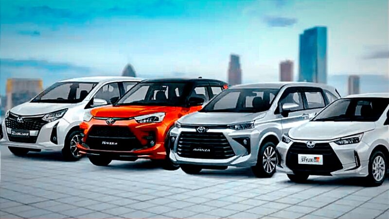 Gambar deretan mobil toyota