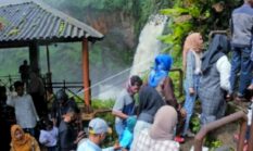 Wisata Air Terjun Telun Berasap Kayu Aro, Tiket Masuk Sesuai Perda, Tapi Parkirnya Gratis!