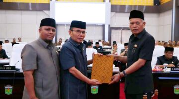 Wawako Azhar Sampaikan LKPJ 2025 di DPRD