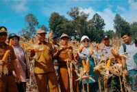 Wakil Walikota Sungai Penuh Azhar Hamzah Panen Jagung Bersama BUMDes Sungai Ning