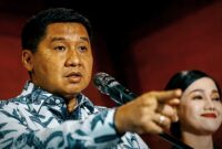 Menteri Perumahan dan Kawasan Permukiman (PKP) Maruarar Sirait (kiri) dan Ketua Dewan Komisioner OJK Friderica Widyasari Dewi