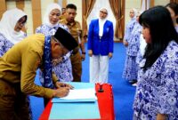 Wawako Azhar Hamzah Hadiri Pengukuhan Pengurus IWAPI Kota Sungai Penuh 2026–2031
