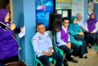 Ketua Pembina Posyandu Desa Aur Duri, Adek Rozalina