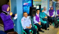 Ketua Pembina Posyandu Desa Aur Duri, Adek Rozalina