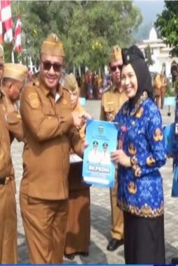 195 PNS Formasi 2024 Terima SK, Wali Kota Sungai Penuh Alfin, Ingatkan Disiplin