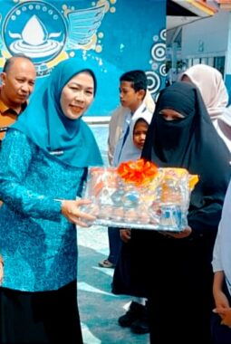 Tekan Stunting, TP PKK dan Pemkot Sungai Penuh Door to Door Salurkan Bantuan Program 3S