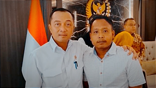 Ketum Aliansi R2 R3 Indonesia Faisol Mahardika bersama Mensesneg Prasetyo Hadi