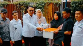 Wako Alfin Serahkan Bantuan untuk Keluarga Korban Kebakaran di Koto Dian