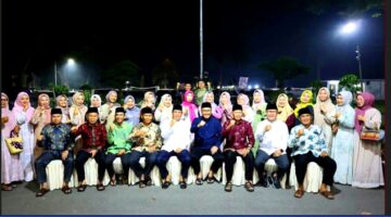 Poto Walikota sungai penuh Alfin bersama tokoh masyarakat kecamatan Pondok Tinggi