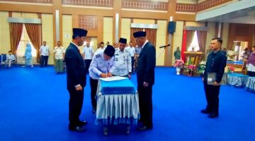 Wawako Azhar Hamzah Lantik Lima Pejabat Eselon II Pemkot Sungai Penuh